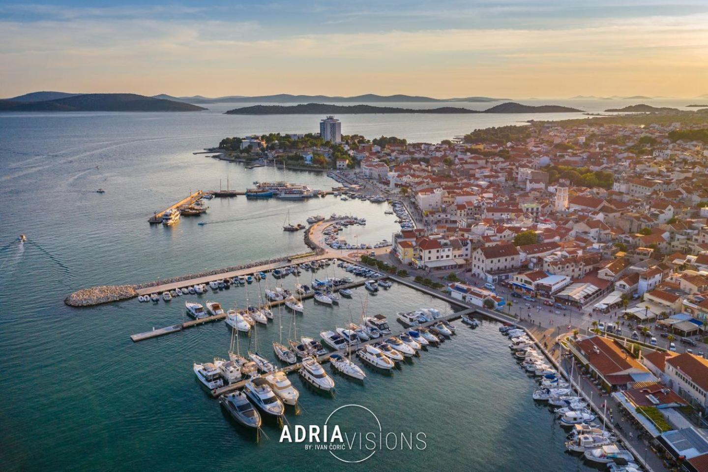 Refresh Boutique Suites - Central Point Vodice Buitenkant foto