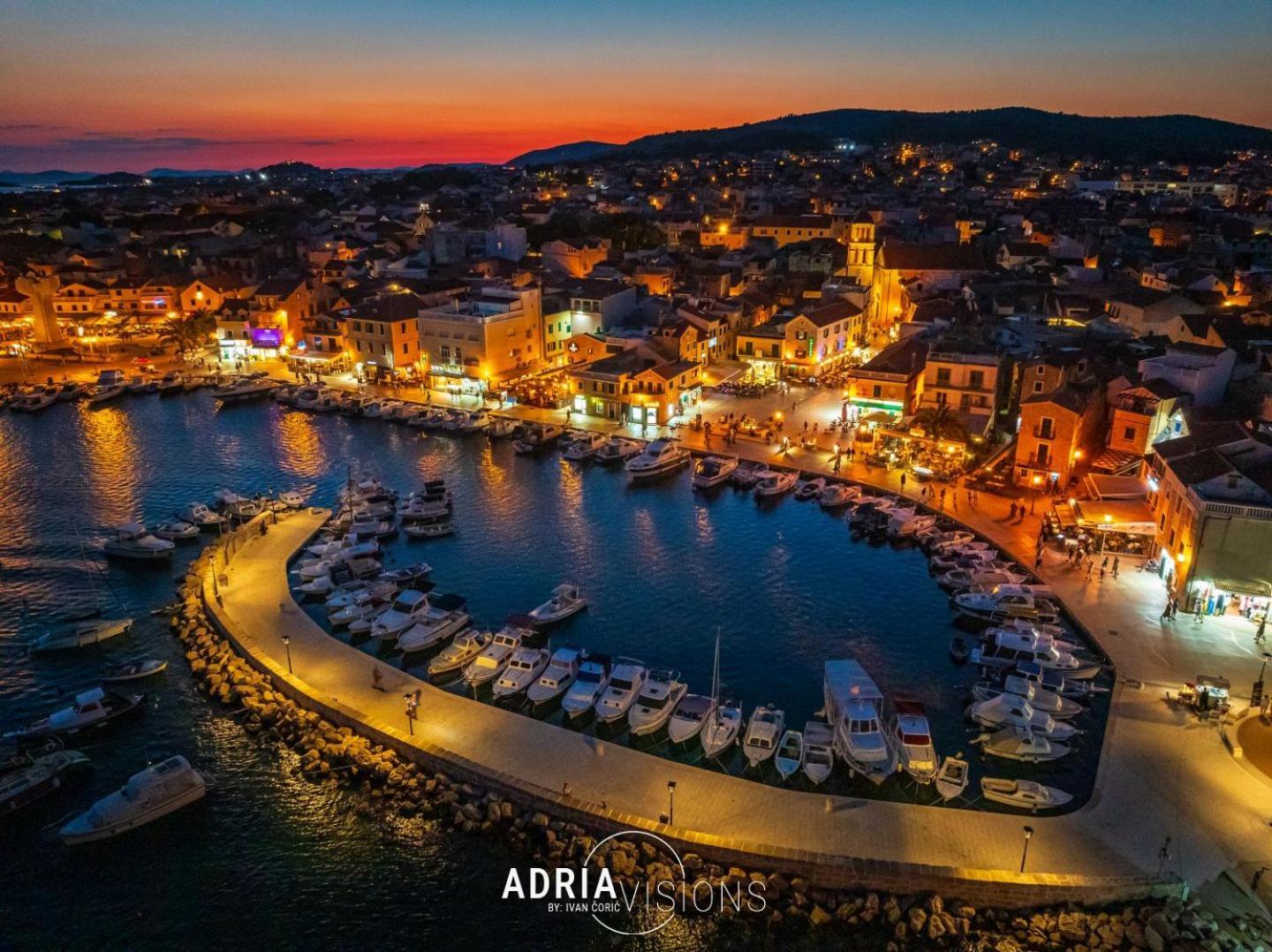 Refresh Boutique Suites - Central Point Vodice Buitenkant foto